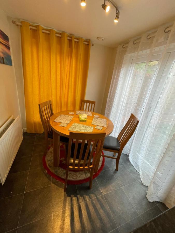 Holiday Home In Cardiff. Sleeps 6 Exterior photo